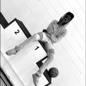 Meet your Posher, Hussein