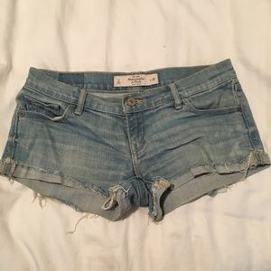 Abercrombie and fitch light washed Jean shorts