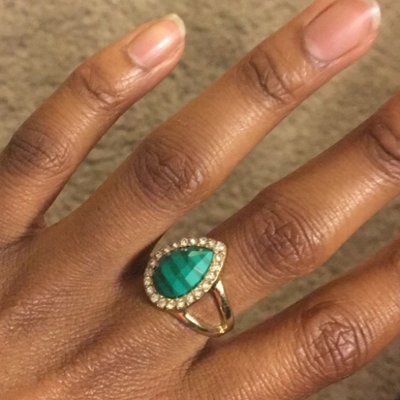 Rhinestone studded green ring. - Picture 2 of 3