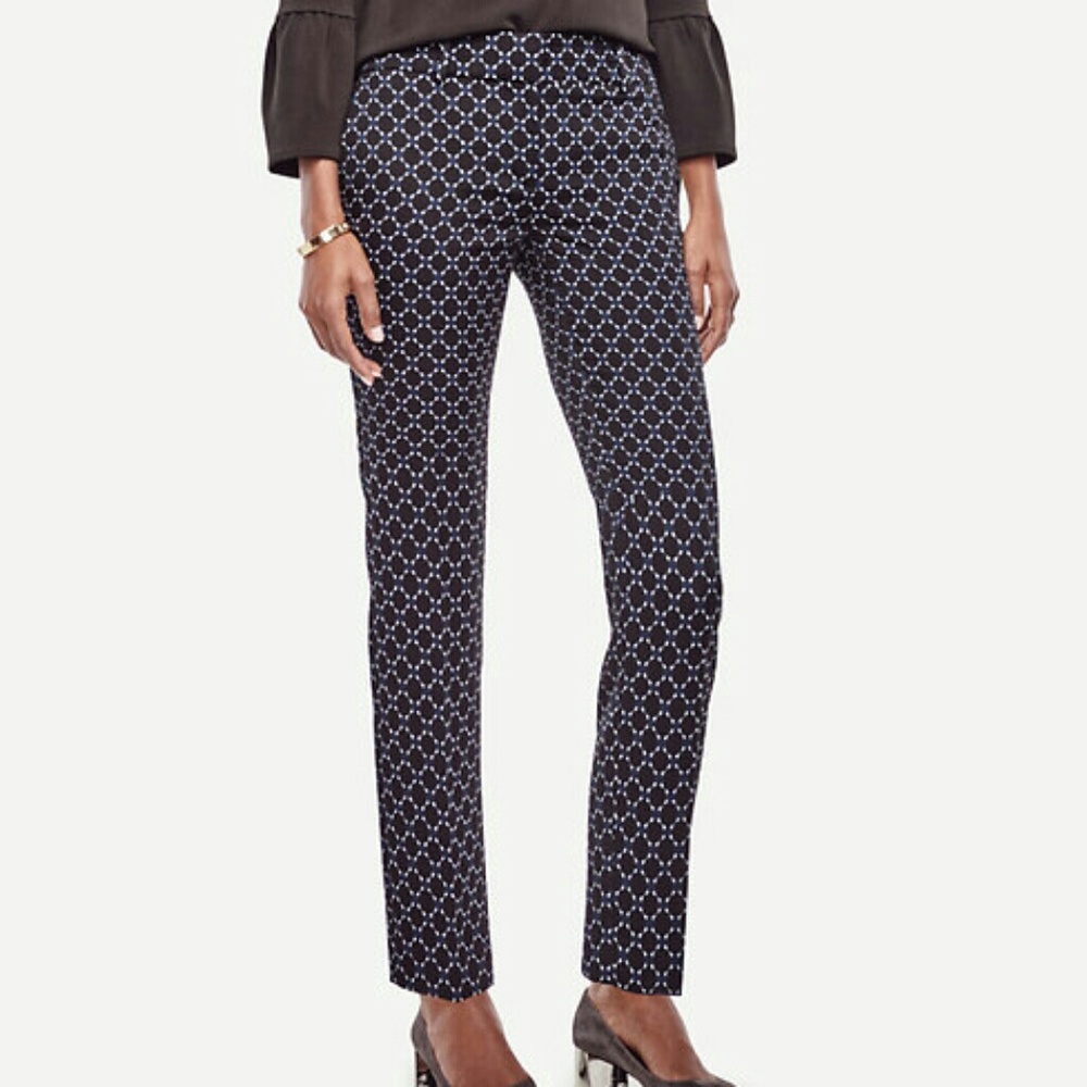 Devin Circle Jacquard Everyday Ankle Pants