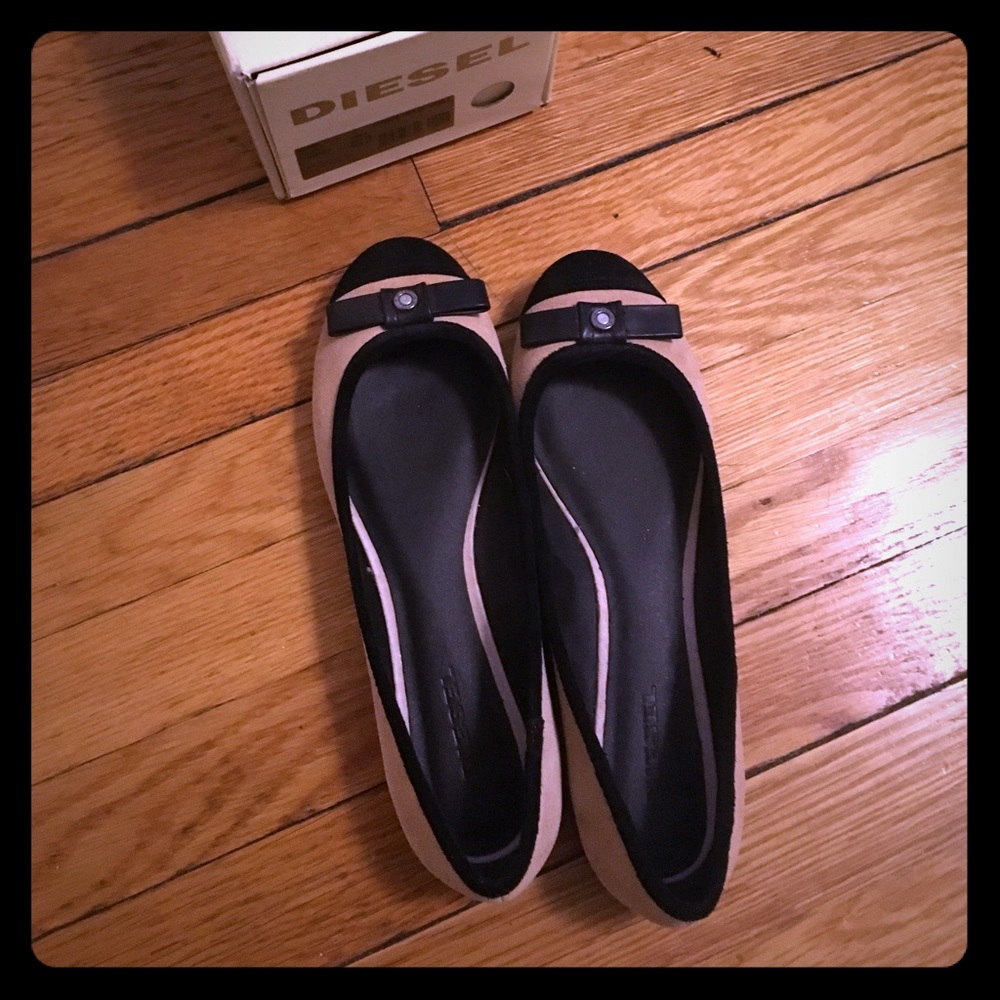 NEW Diesel beige flats