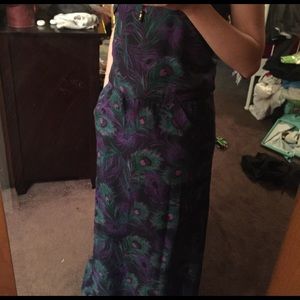 Gorgeous peacock printed maxi!