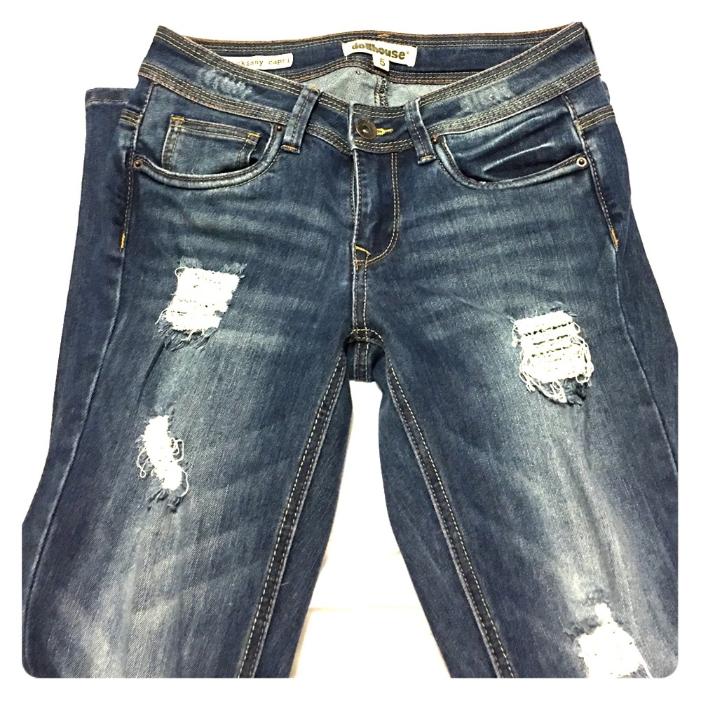 Distressed Skinny Capri