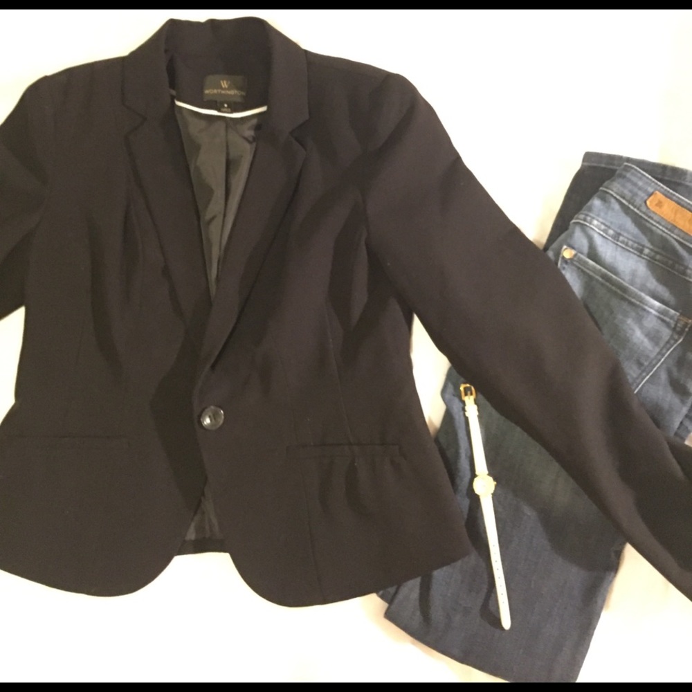 Chic Black Fitted Blazer