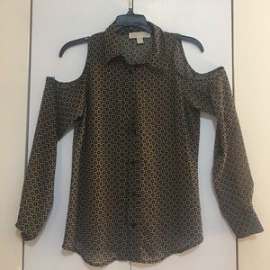 Michael kors cold shoulder button down blouse