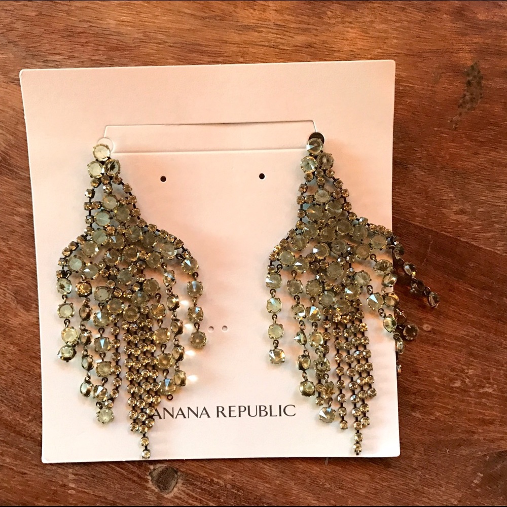 Stunning chandelier rhinestone BR earrings. New.