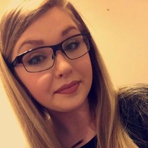 Meet your Posher, Monica