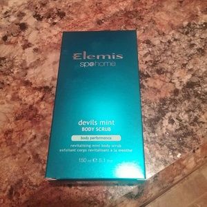 Elemis devil's mint body scrub
