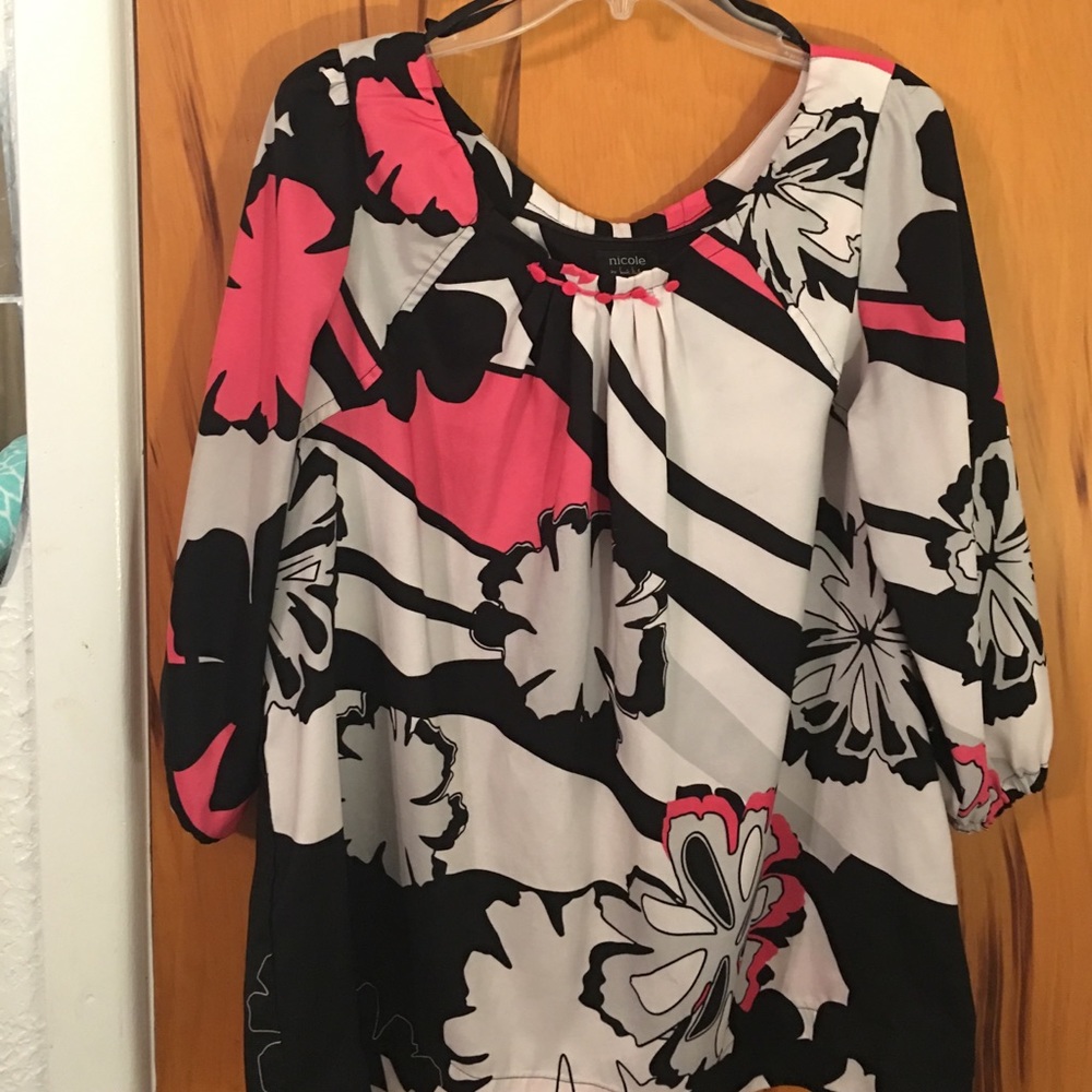 Nicole shirt 3/4 length sleeve