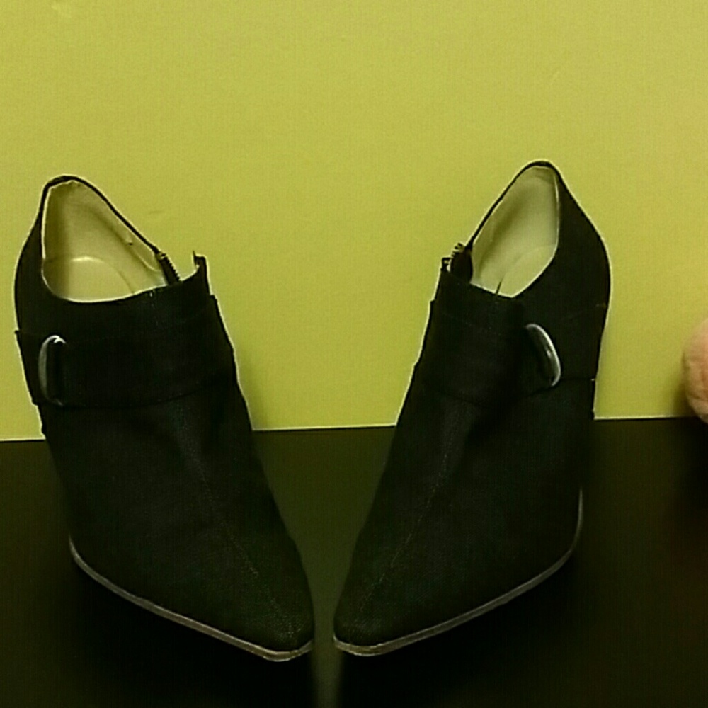 Blue jean shoes
