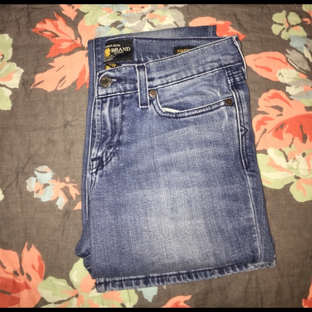 Lucky Brand Sz28 boot cut light/medium wash jeans