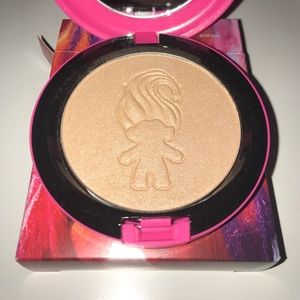 Mac Trolls Beauty powder