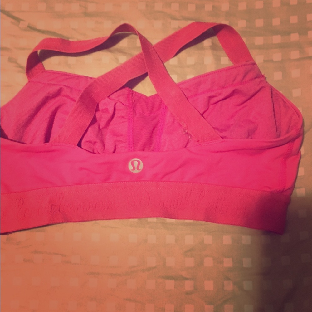 Lululemon pink sports bra