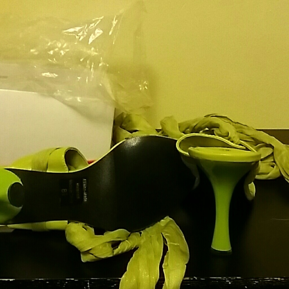 Shoes - Picture 5 of 5