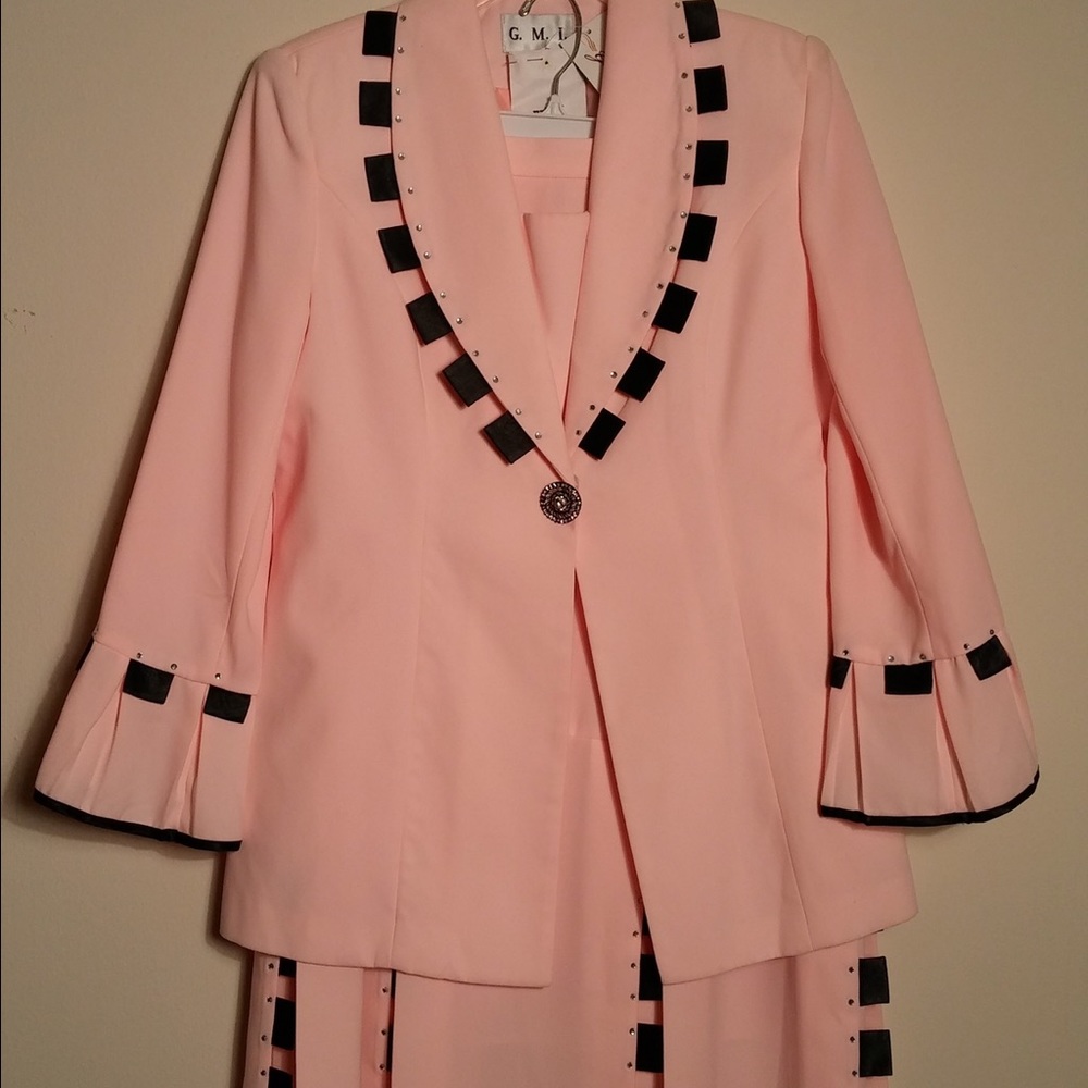 GMI 2pc Pink/Black Skirt Suit with dickie