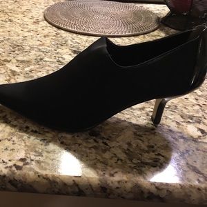 Donald Pliner heels