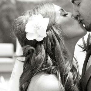 Floral hair piece. Perfect for a bride!!