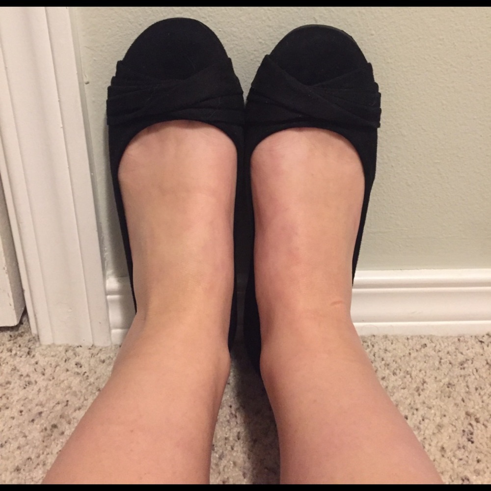 American eagle black flats!