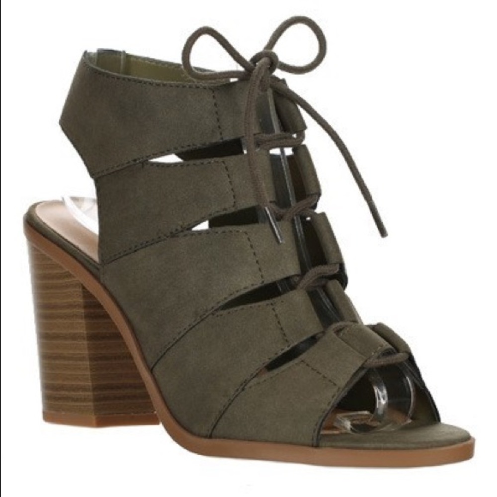 Last pair ‼️ 🍃Green block heel sandals - Picture 3 of 5
