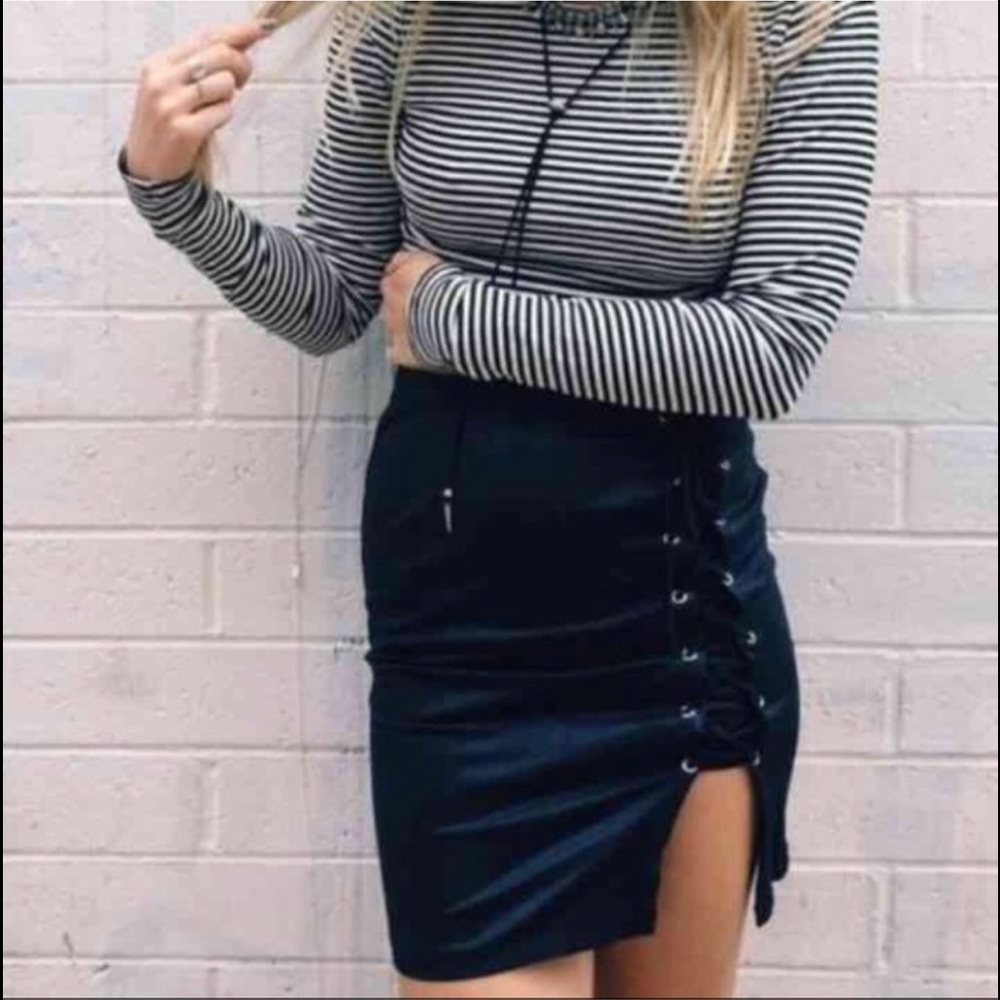 LF side slit lace-up skirt