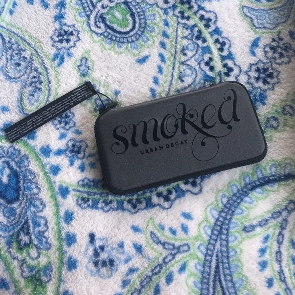 URBAN DECAY SMOKED PALETTE