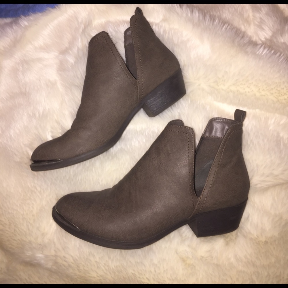 Grey/brown cut out boots