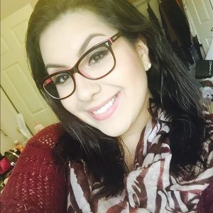 Meet your Posher, Jesenia