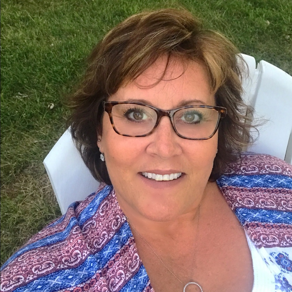 Meet your Posher, Lisa