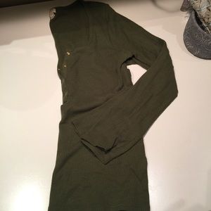 Long sleeved ribbed tee