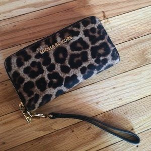Michael Kors Wallet/Wristlet