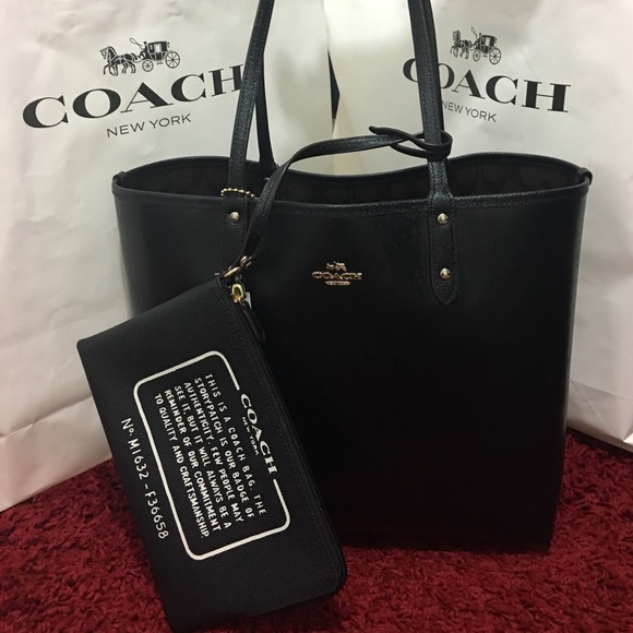 Coach Handbags - Coach set Tote black Signature revisable