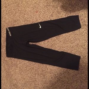 Nike Peo cropped black legging