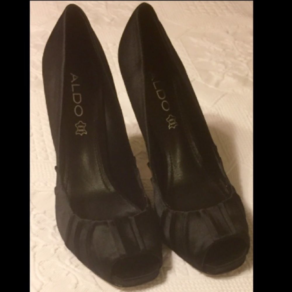 Aldo Like New Black Satin High Heels