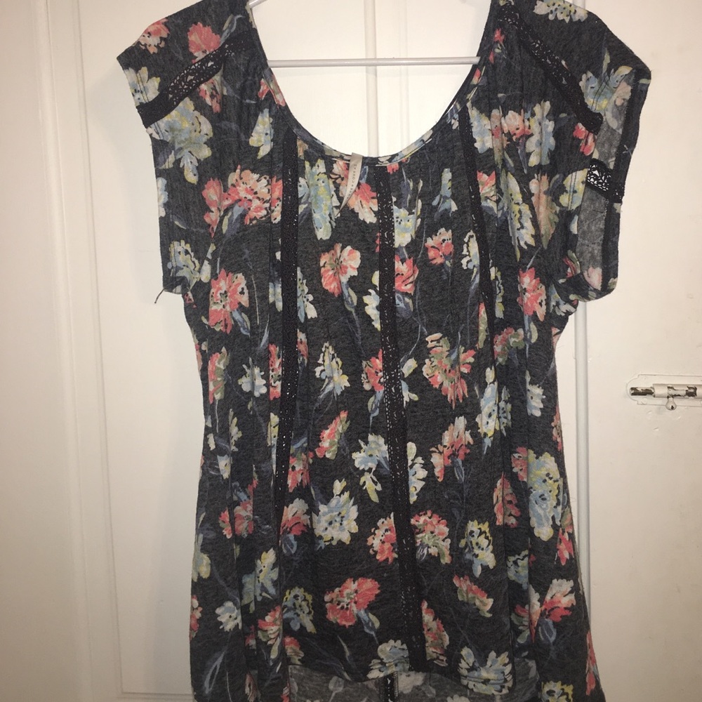 Floral top