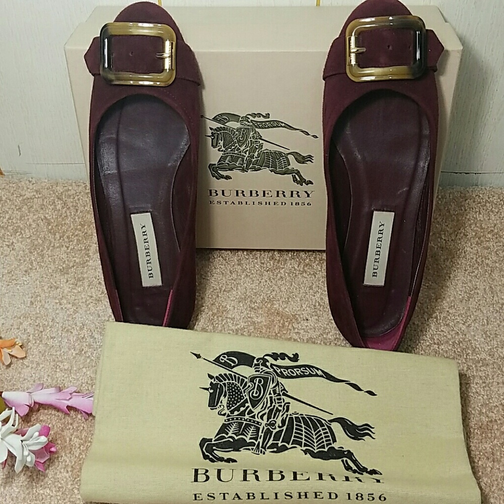 Burberry flats-Authentic ⤵ final price dropped