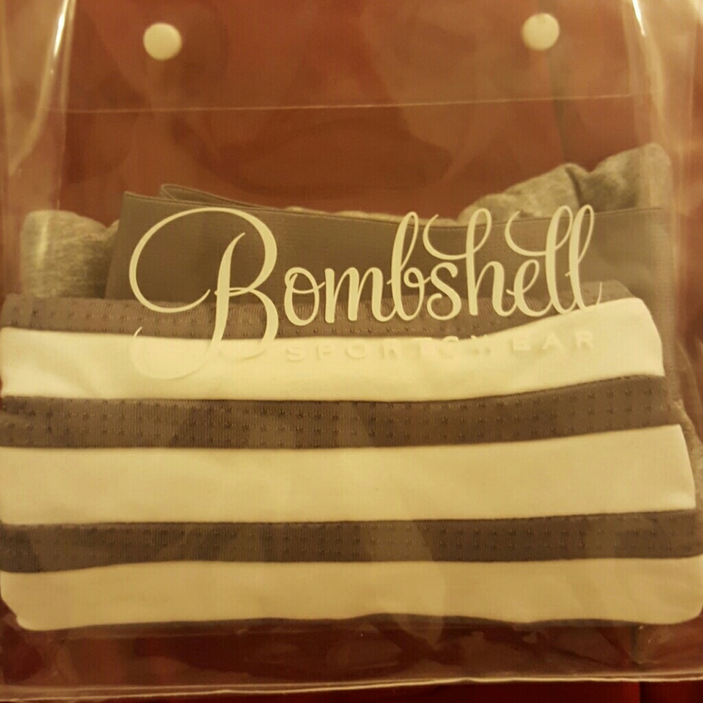 Bombshell leggings on hold for anaya_m8