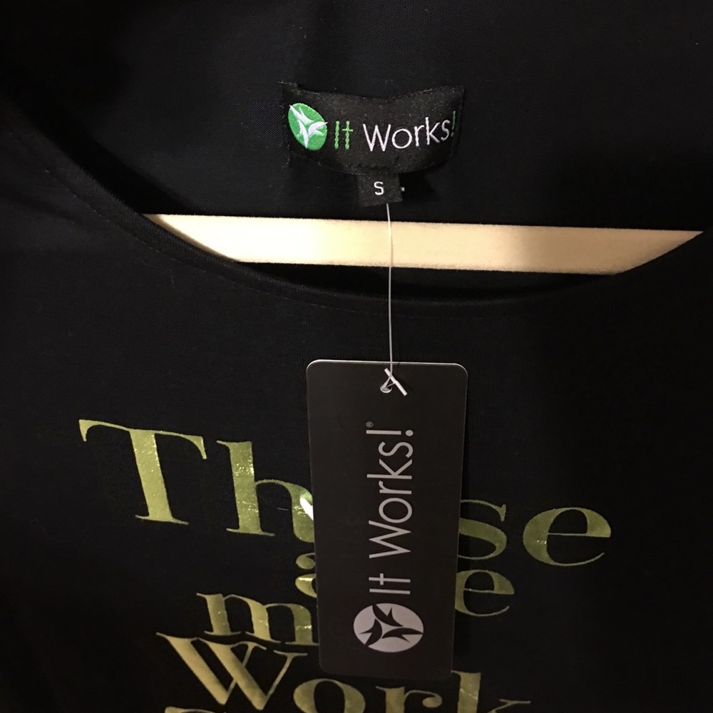 IT WORKS Asymmetrical Hem Shirt - Picture 3 of 3