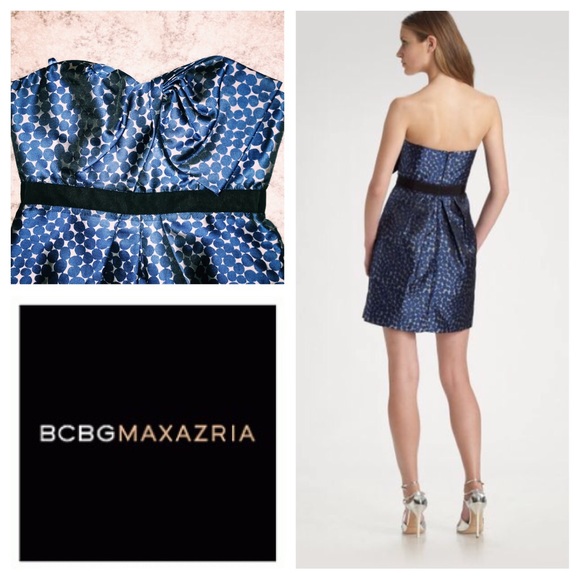 BCBGMaxAzria Dresses & Skirts - BCBGMaxAzria bow front dress