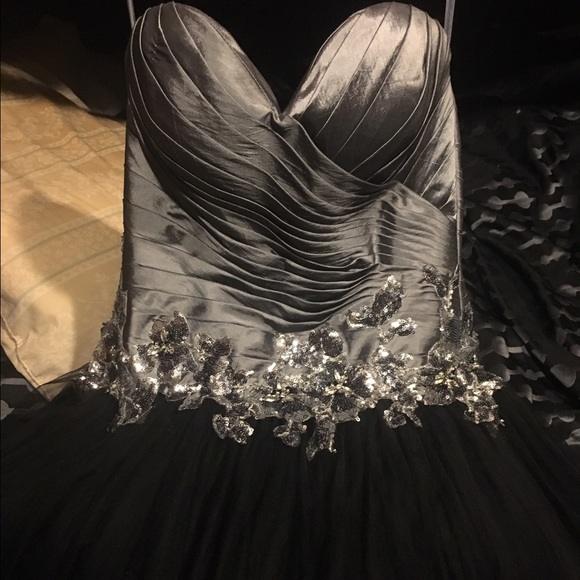 Prom dress - Picture 4 of 4