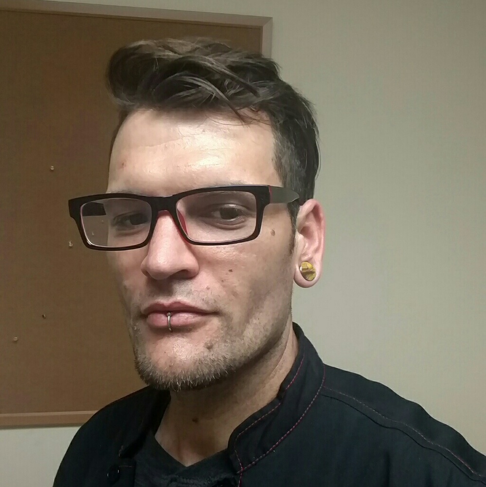 Meet your Posher, Philip