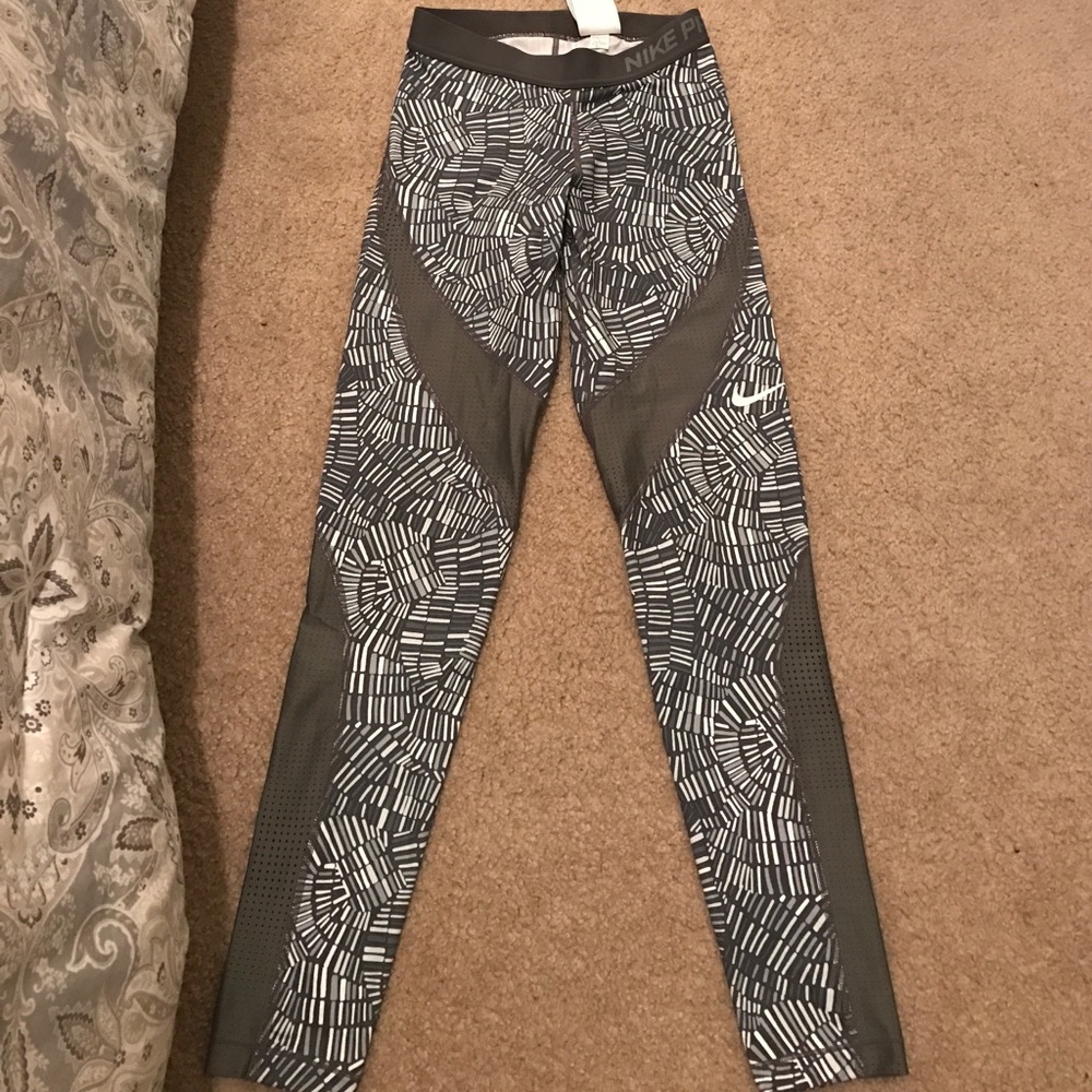 Nike pro leggings