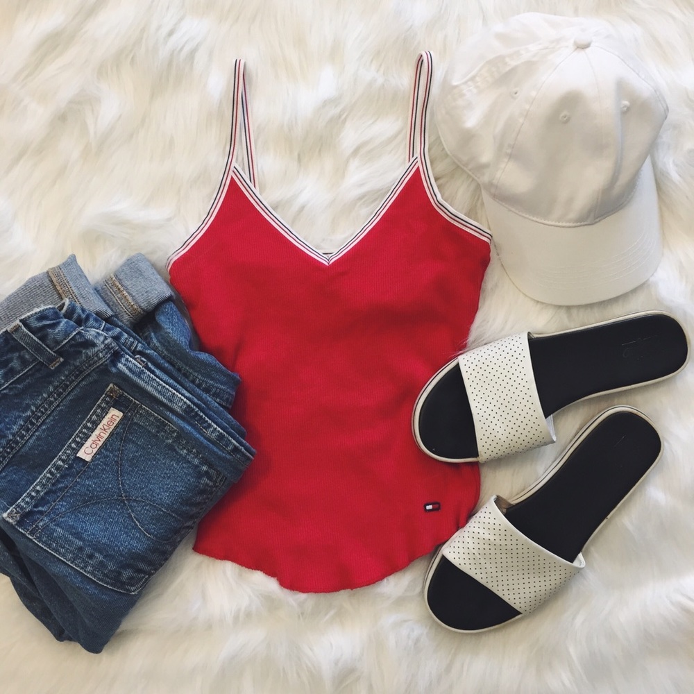 ✨DISCOUNT SHIP✨ Vintage 90s Tommy Crop Top