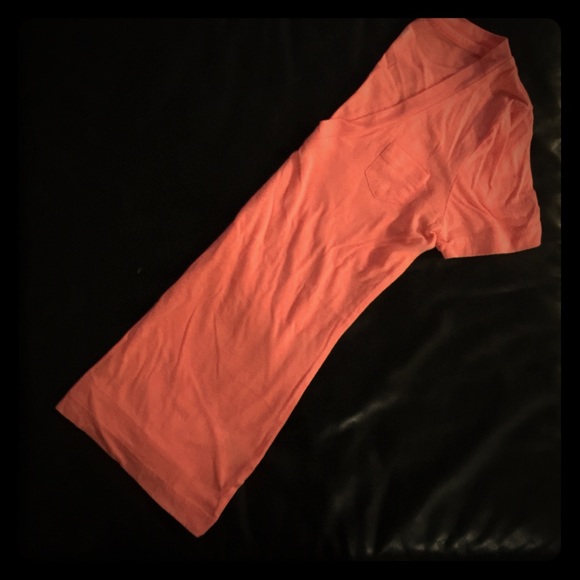 💜💚 never worn v-neck short sleeve top - Picture 1 of 3