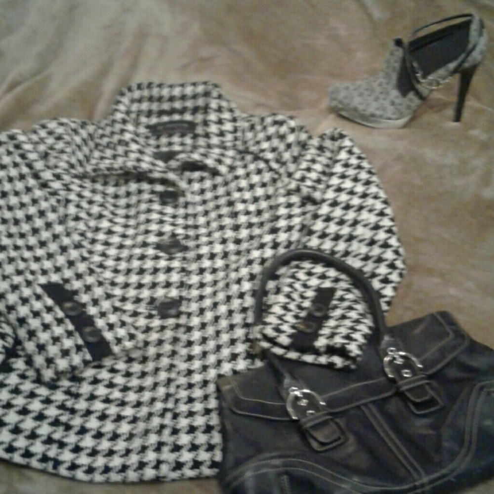 Black and white dress peacoat, twill
