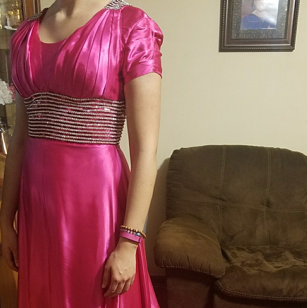 Jovani size 6 Fushia prom dress