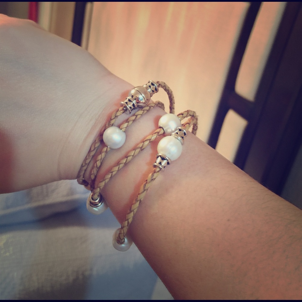 Super chic Honora wrap leather bracelet!
