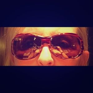 Maui Jim's tortoise shell design sunglasses w/case