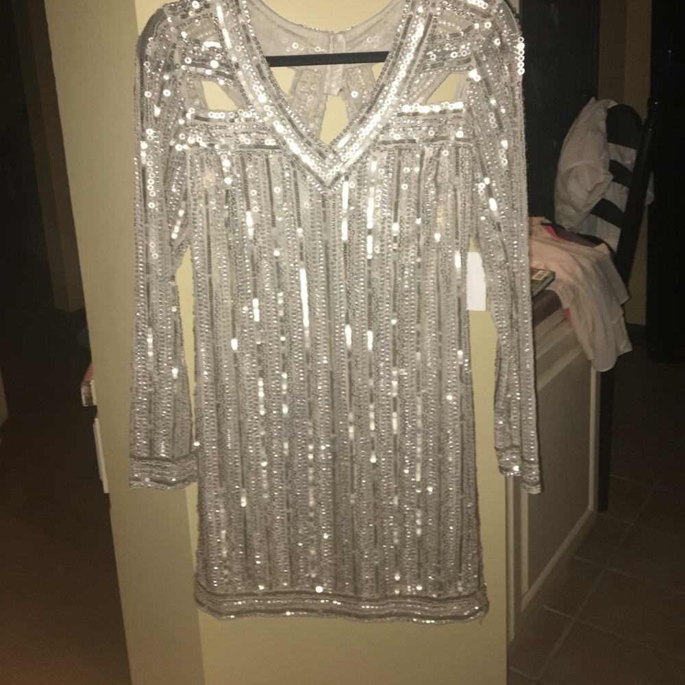 Beautifully sequin dress NWT