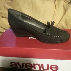 Avenue Black Wedge shoes