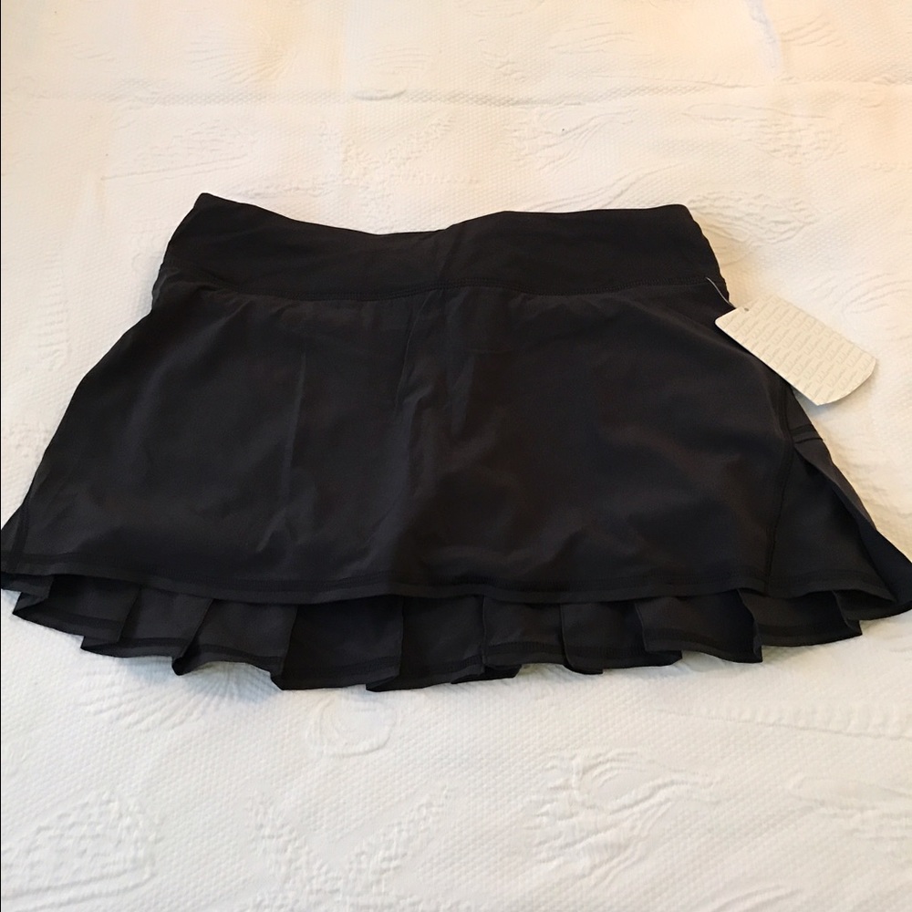 Lululemon pace-setter skirt